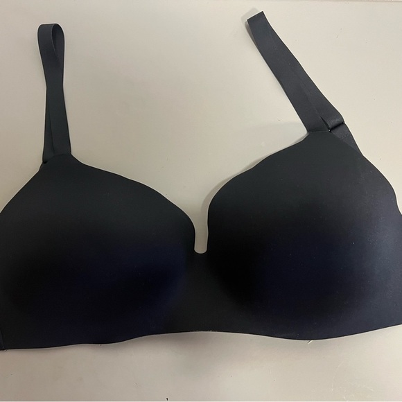 Uniqlo WIRELESS Bra - Picture 2 of 5